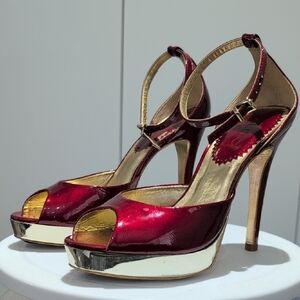 Aldo Red & Gold Leather T-Strap peep toe High Heels Sandal size 37 (6.5)